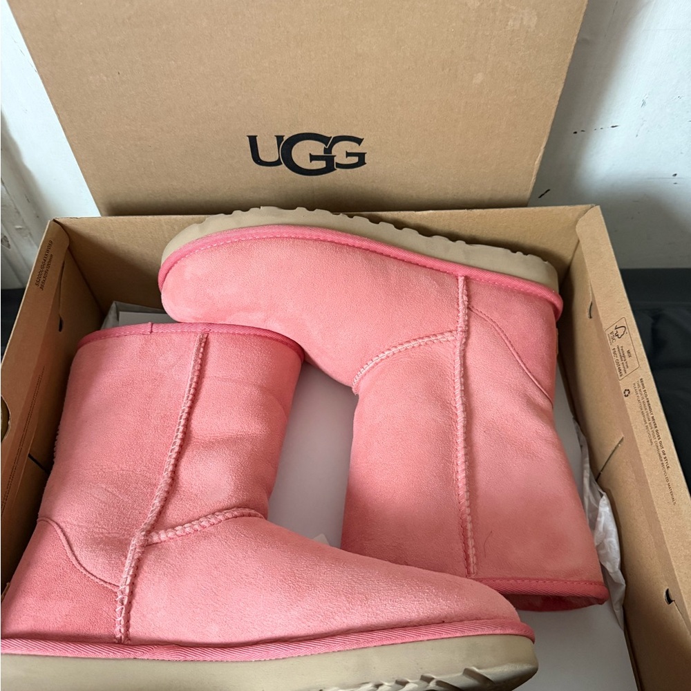 Women’s uggs boots in good conditions